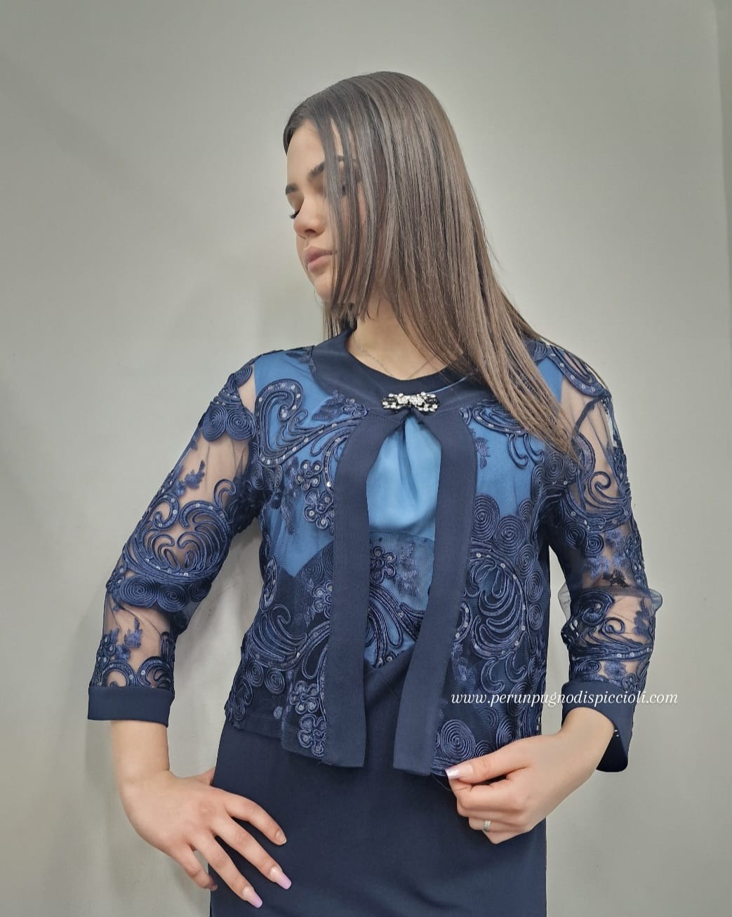 Abito con coprispalle