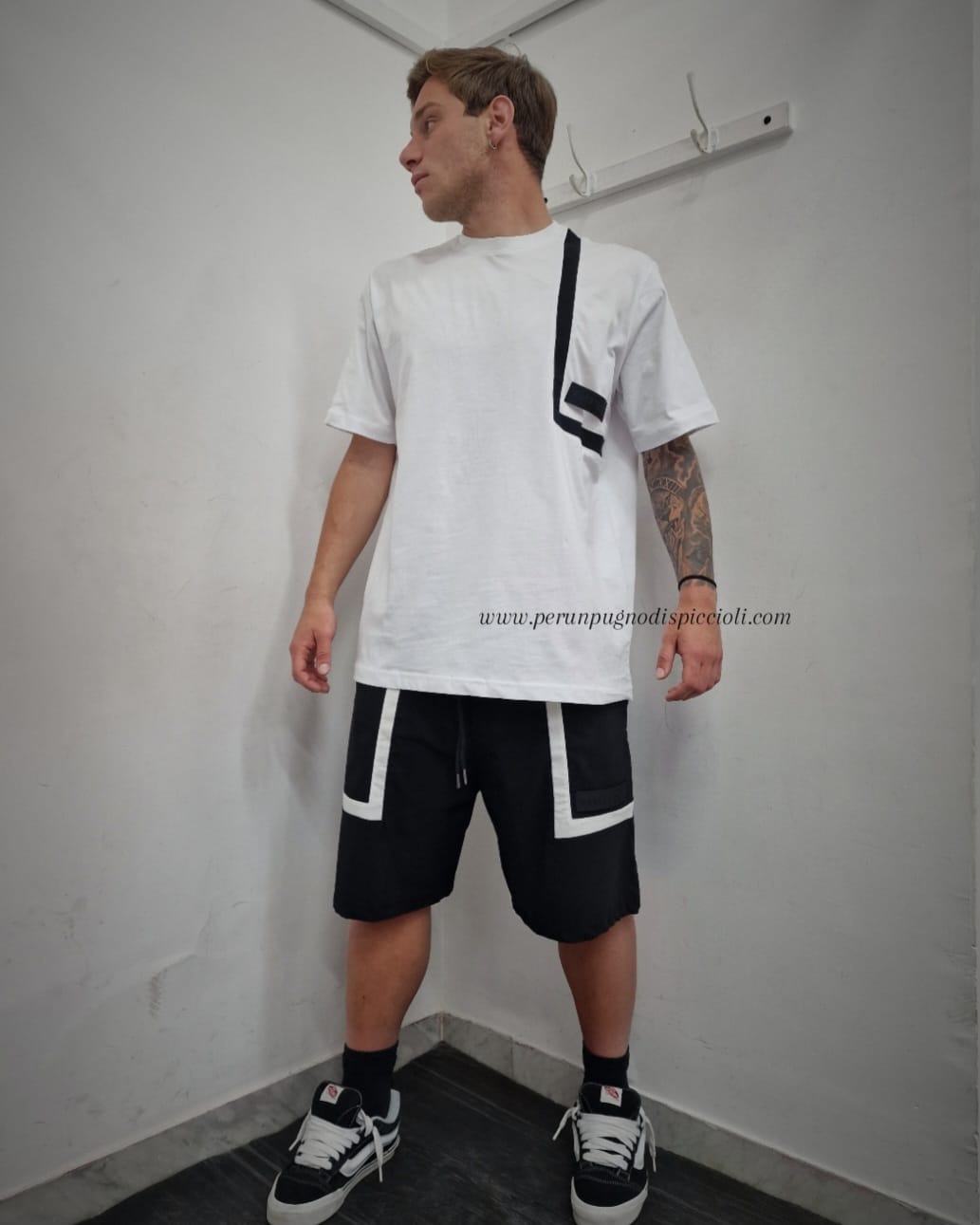 T-shirt Reset 2.0 con fascia lato cuore