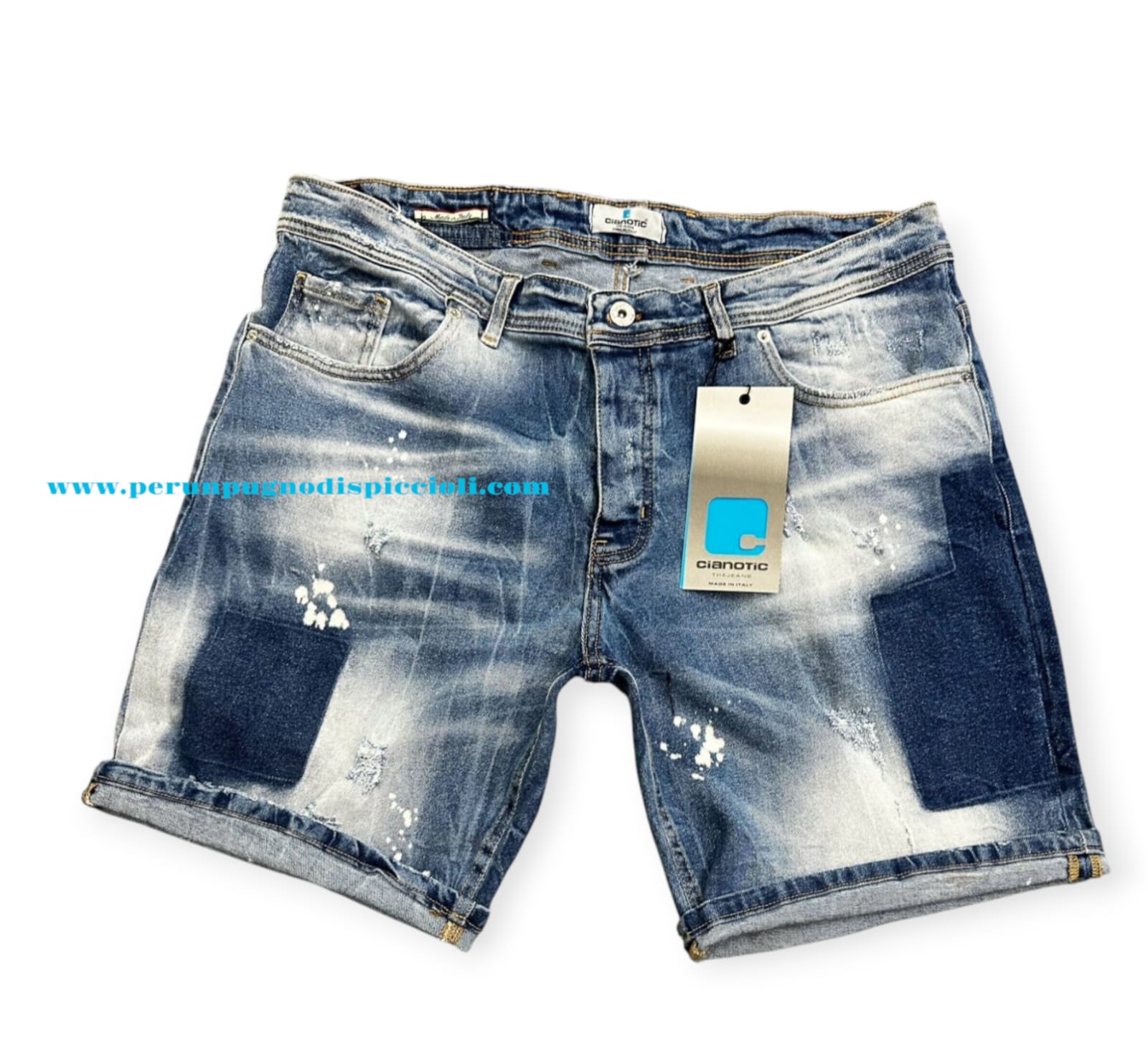 Shorts Cianotic art: returns
