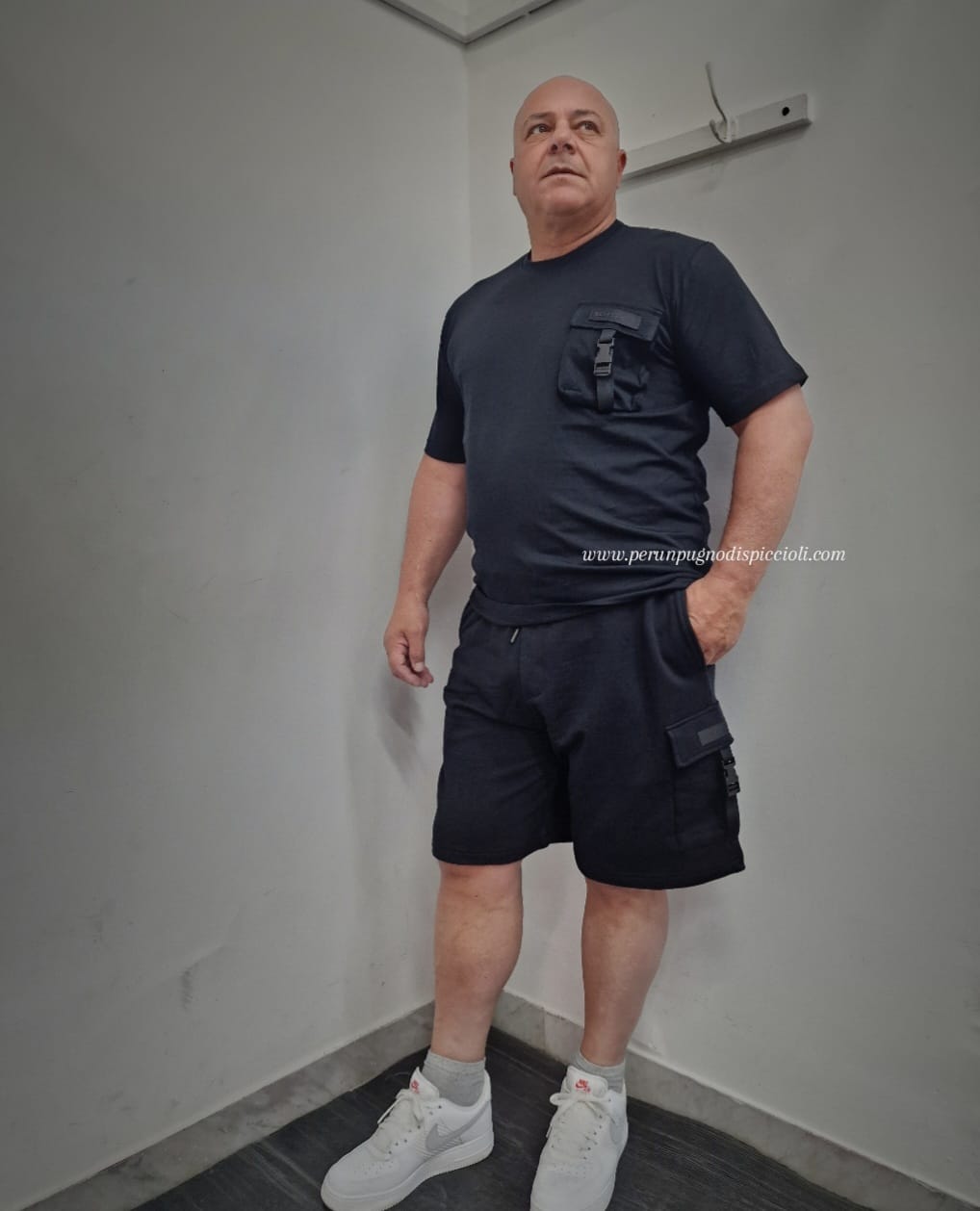 T-shirt Reset tasca con gancio