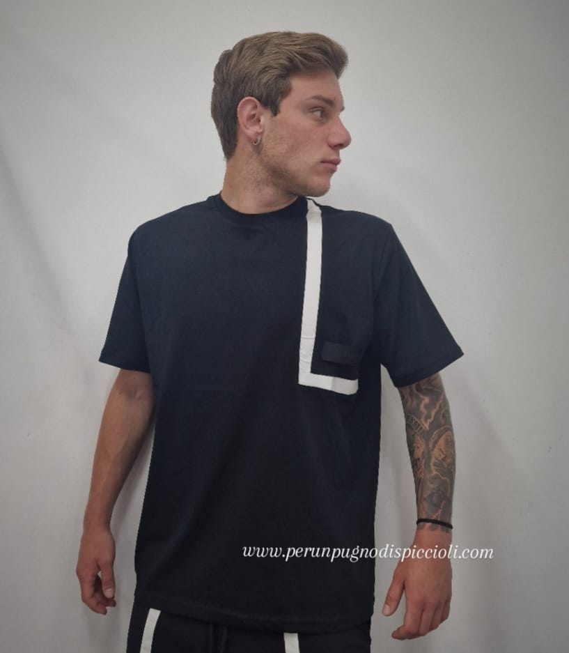 T-shirt Reset 2.0 con fascia lato cuore