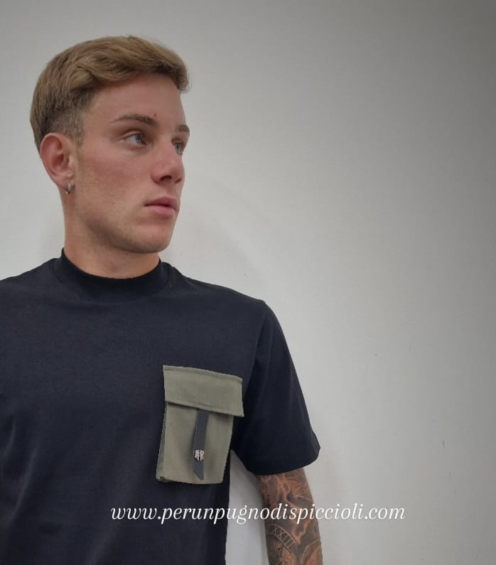 T-shirt Reset 2.0 con taschino