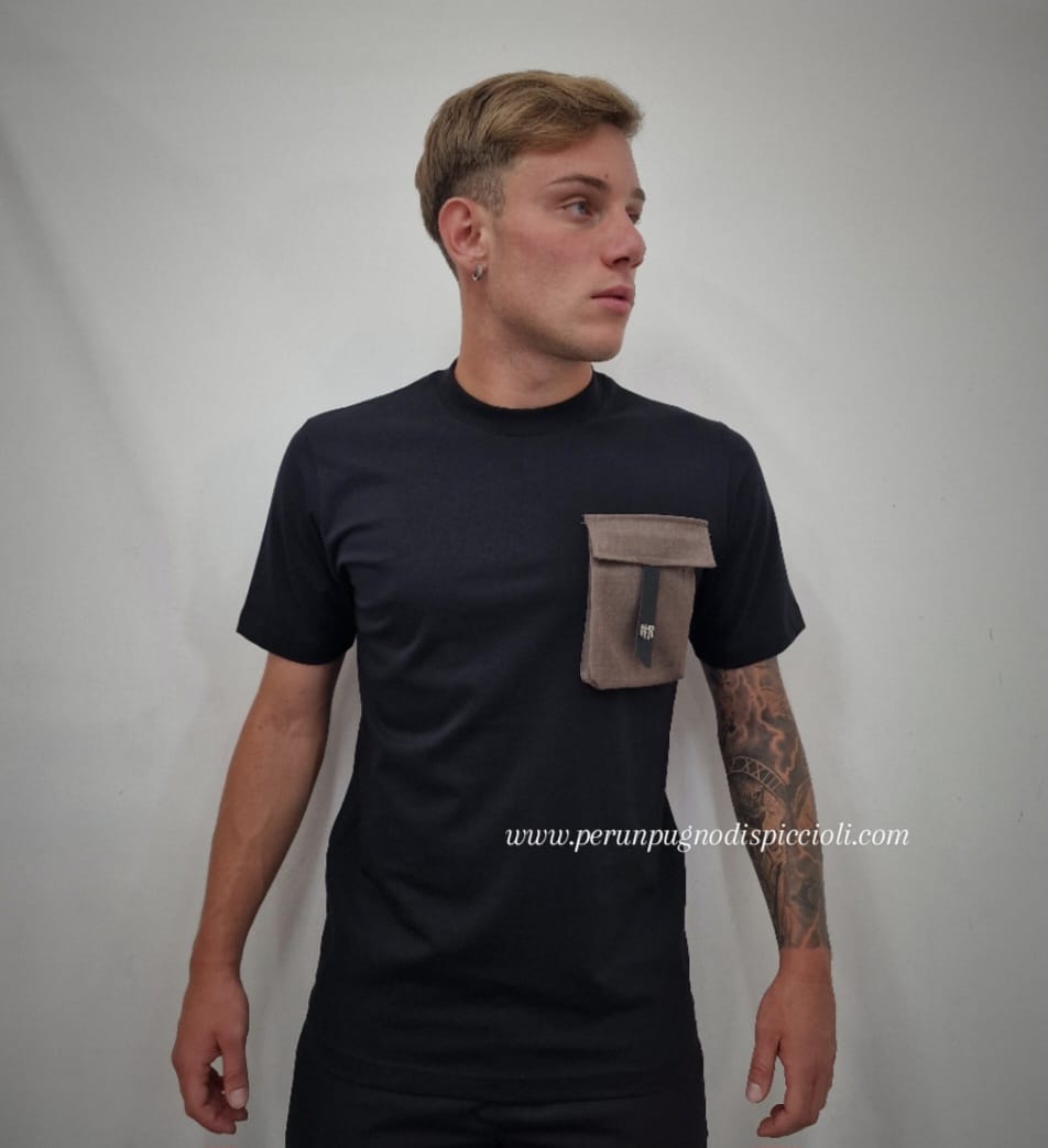 T-shirt Reset 2.0 con taschino