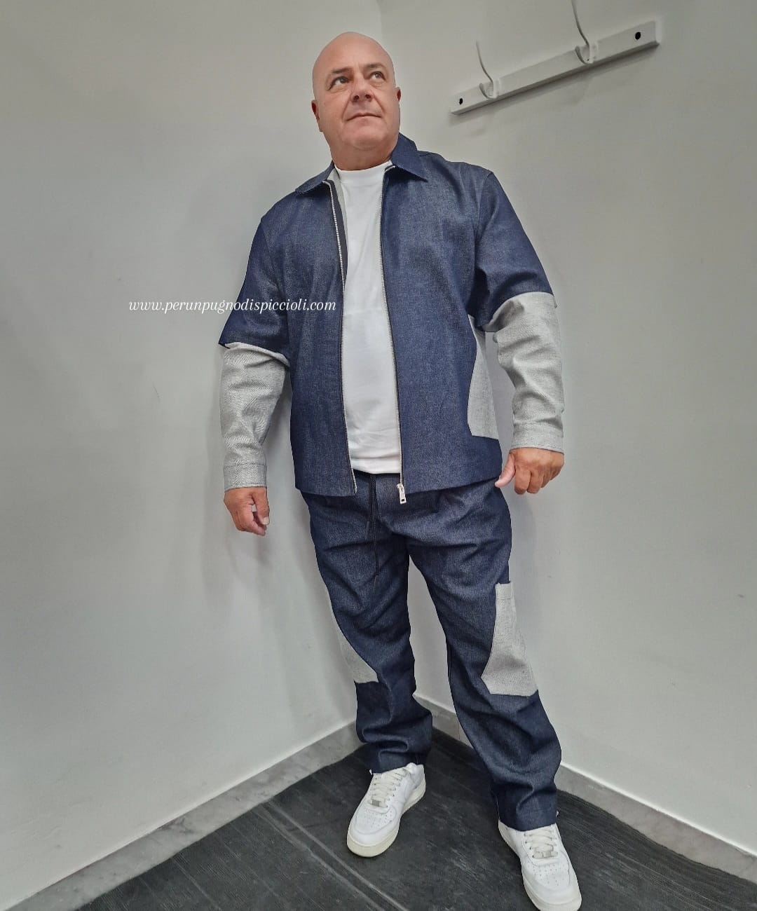 Coordinato Reset 2.0 in jeans art: tasca rovescio
