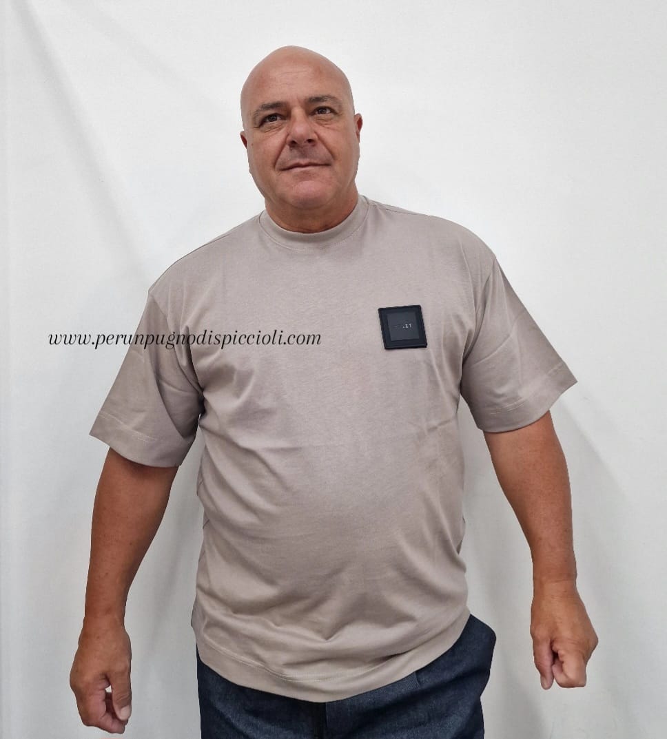T-shirt Reset 2.0 art: gommino lato cuore