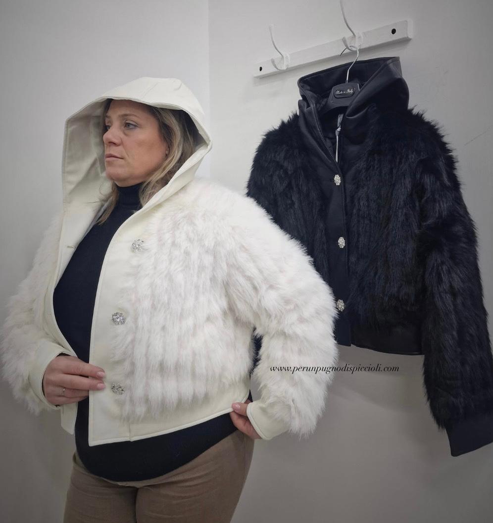 Pelliccia con bottoni gioiello Trendy-ing art: 8672